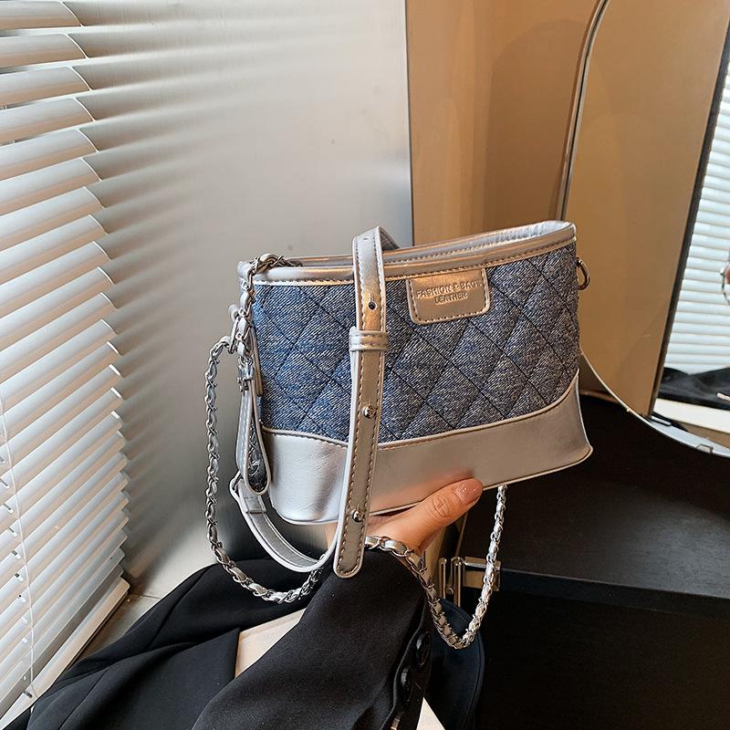 

Новая модная высококачественная цепочка из вышивальной нити, сумка-бродяга на одно плечо через плечо, трендовая женская сумка джинсовый синий