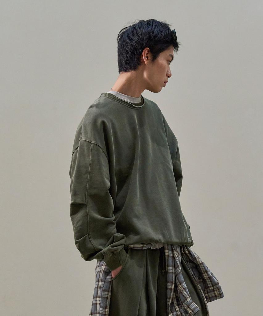 DESIRED Cutout Pigment Sweatshirt-Fesk5102B0V