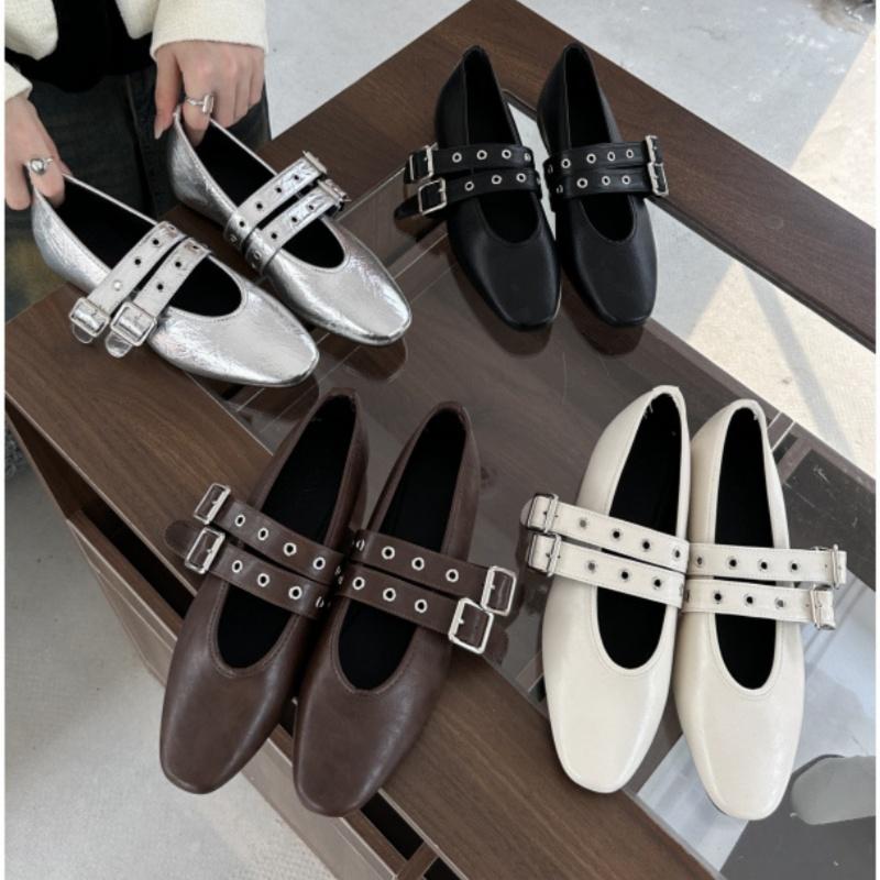 Fashion Flat Shoes Women's Mary Jane 2025 New Buckle Female Leather Fashion Casual Elegant Soft Sole Rivet Decoration Women Loafers