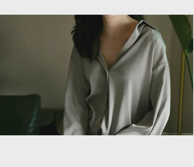 White Women's Retro Hong Kong Style Loose Satin Drape Shirt