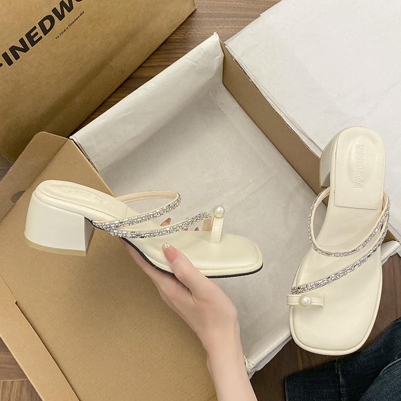 Set of toe rhinestone thick heel cool slippers women's outer wear pearl middle heel summer wind new 2025 toe sandals