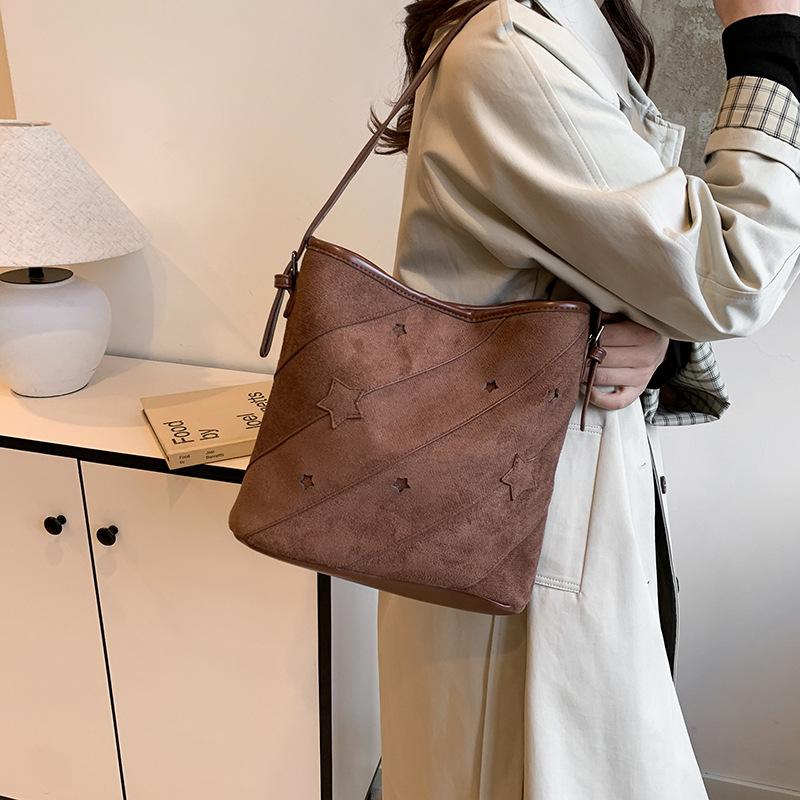 2025 New Fashion Trend Shoulder Bag Large Capacity Leisure Soft Bag Splicing Series Design Shoulder Messenger Bag