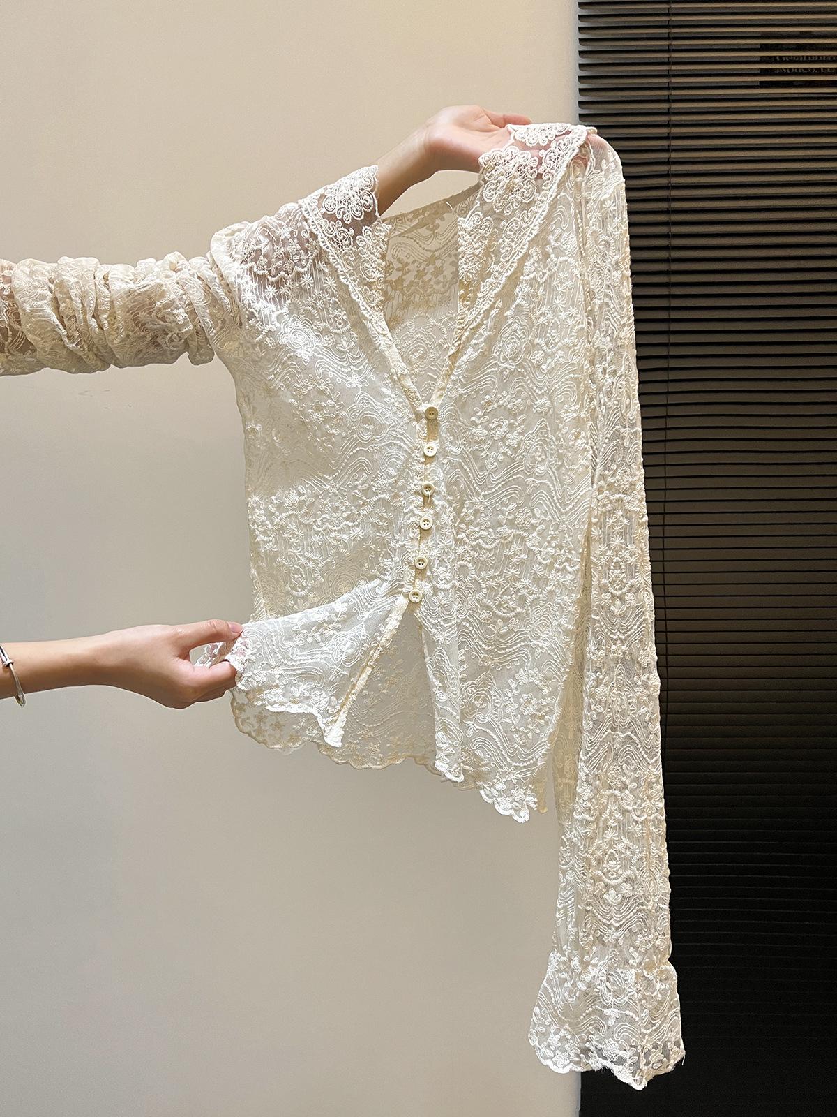 

Шикарная жакетка из кружевного жаккарда с V-образным вырезом и расклешенными рукавами M слоновая кость/белый