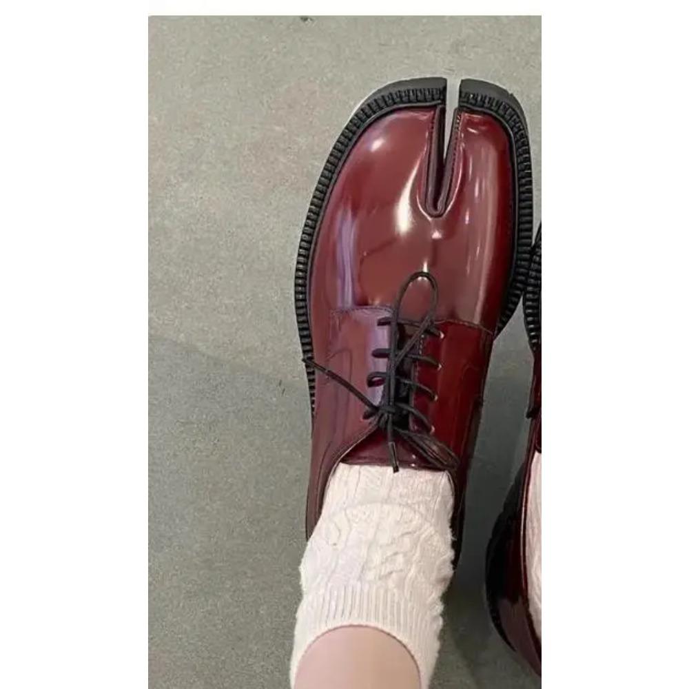 Split Toe Flats Women Slip-On Casual Shoes Women Fashion Mary Janes Tabi Shoes Pig Hoof Shoes Woman Loafers Chaussure Femme