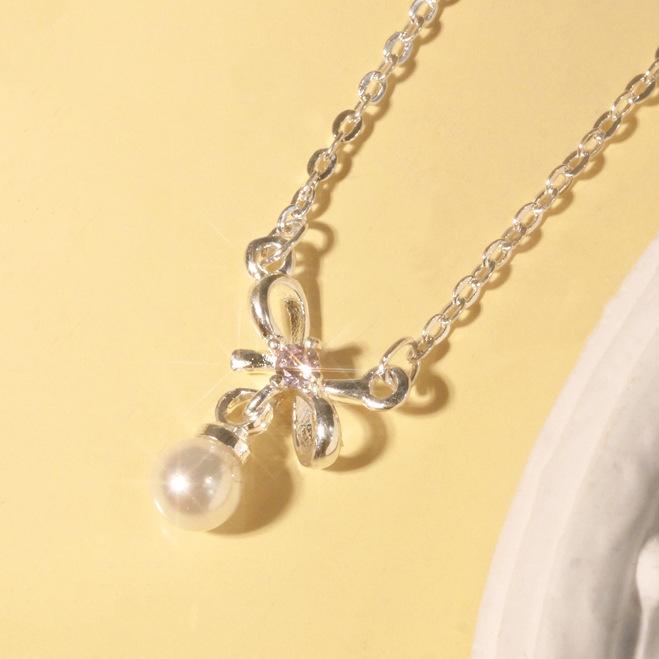 Bow Necklace Women's Light Luxury Temperament Niche Design Sense Pink Diamond Pearl Clavicle Chain Stainless Steel