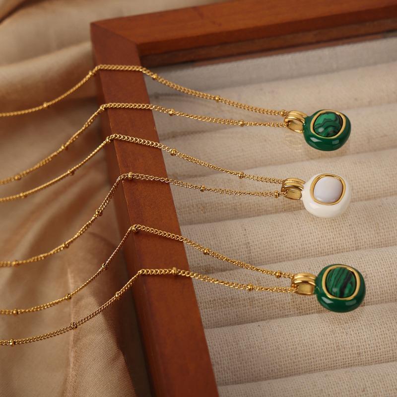 Meier Palace Style Retrostylish Titanium Steel Gold-plated Colored Glaze White Shell Malachite Pendant Necklace