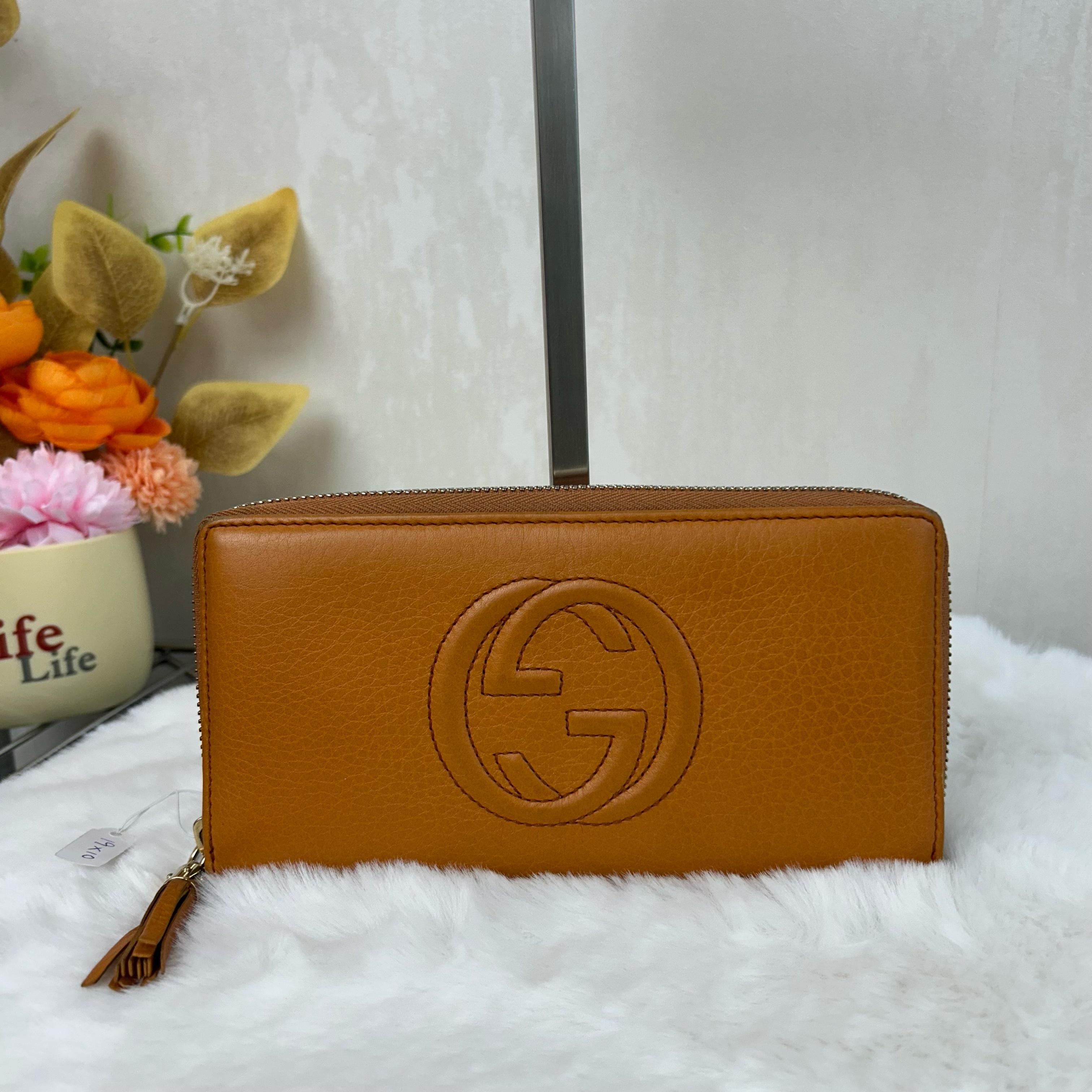 [Pre-Owned] Soho Embossed Logo Tassel Long Zipper Leather Wallet - Very Good #3E0DIR ONE SIZE