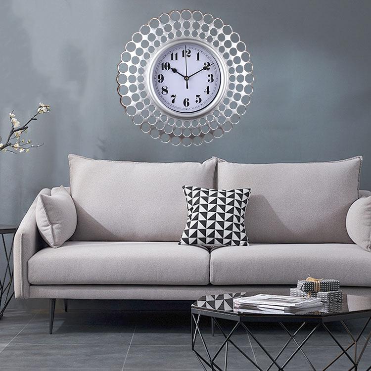 Wall Clock Living Room Home Fashion Wall Clock Atmospheric Silent Modern Simple Personality Creative Quartz Clock