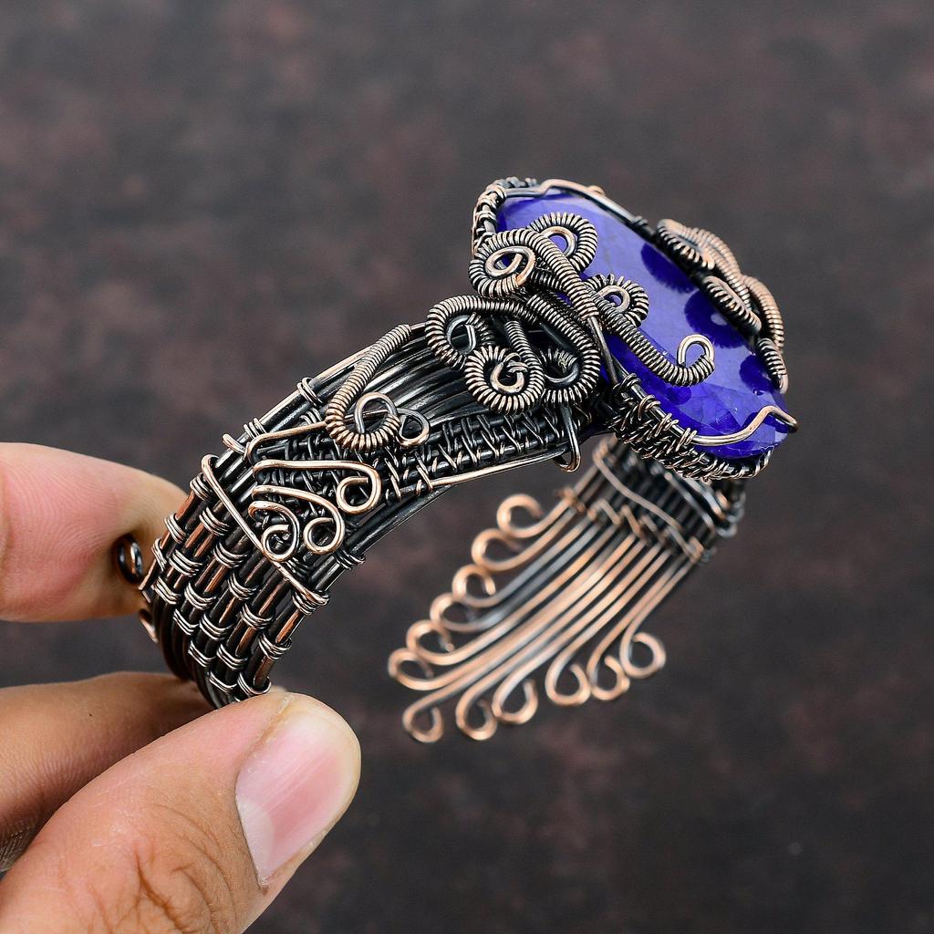 Facettiertes Blaues Saphir Armreif Kupferdraht umwickelt Verstellbarer Armreif Handgefertigter Schmuck Edelsteinarmreif Kupferdrahtschmuck Geschenk für Sie