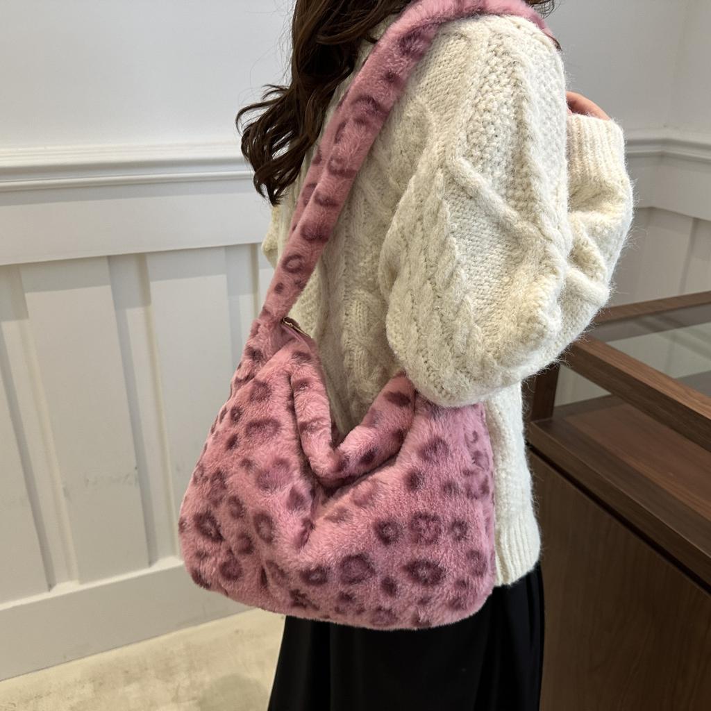 2025 Herbst/Winter Neue Koreanische Version von High-End Wolltasche Damen Tasche Mode Plüschtasche Temperament Mädchen Umhängetasche Achseltasche