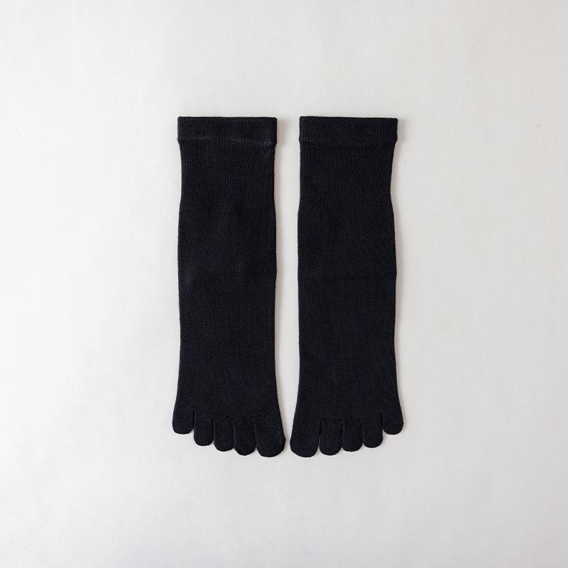 Unisex All-Season Cotton Split-Toe Five-Finger Socks - Breathable, Solid Color, Mid-Tube for Sports and Leisure.