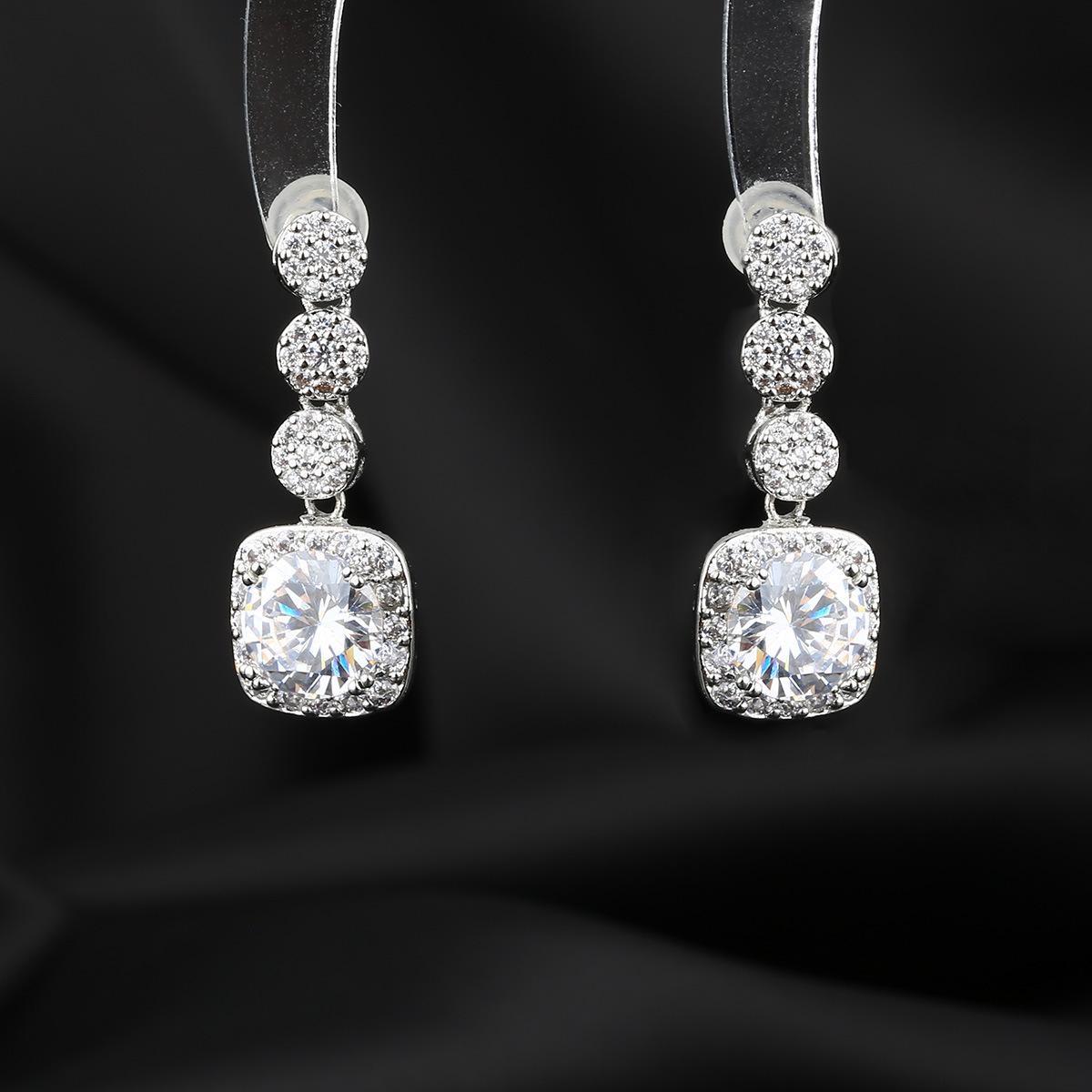 

Elegant Long Tassel Zircon Stud Earrings - Women s Exquisite Circle Jewelry серебряный