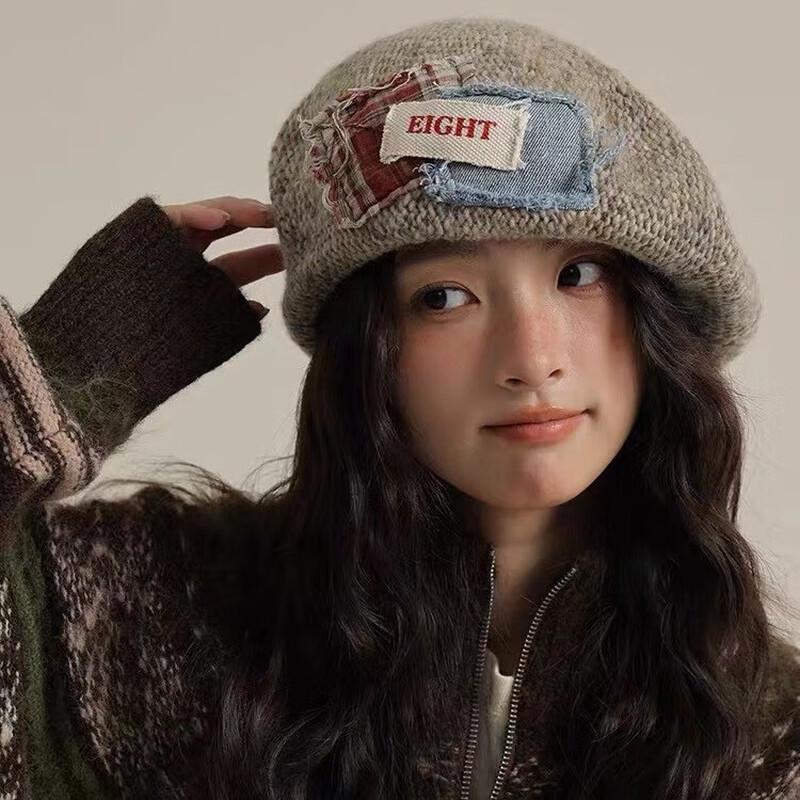 Модная вязаная беретка