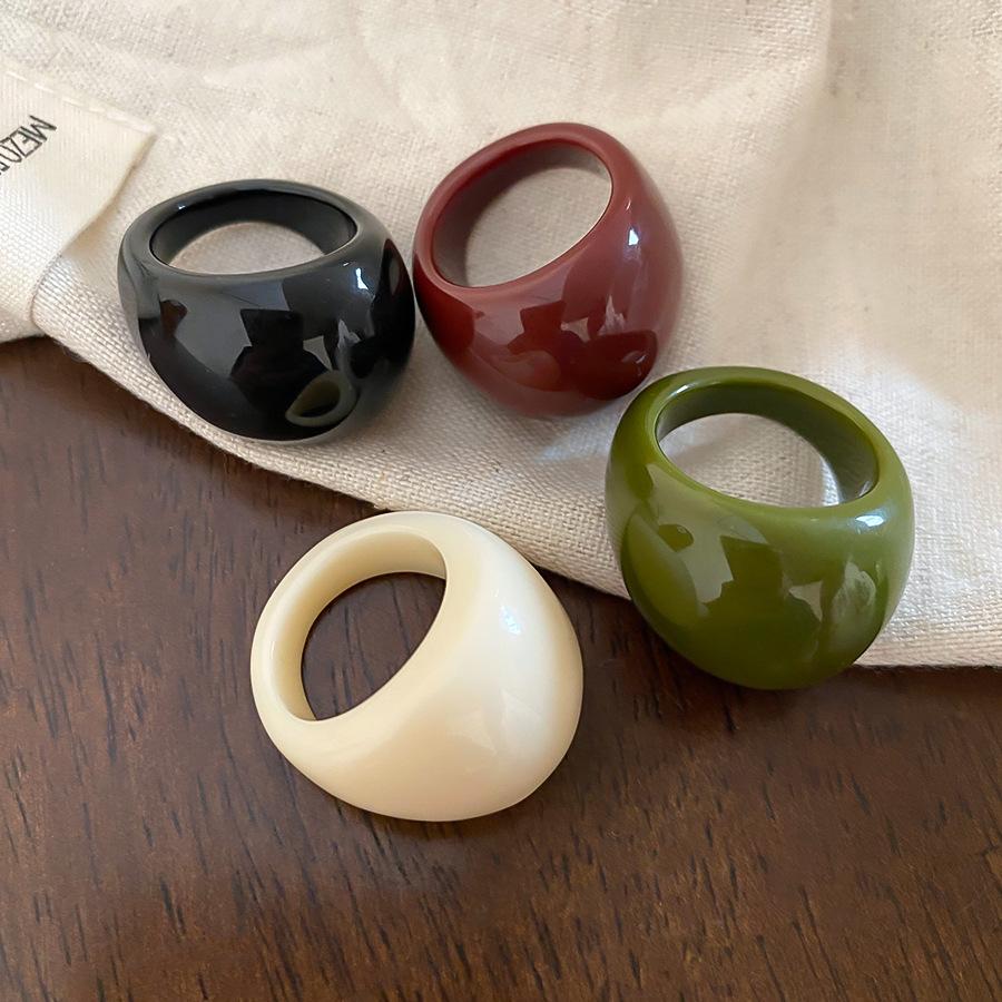 Oregelbundna Breda Stora Klumpiga Ringar för Kvinnor Vintage Akrylharts Höst Vinter Geometriska Stapelbara Finger Smycken