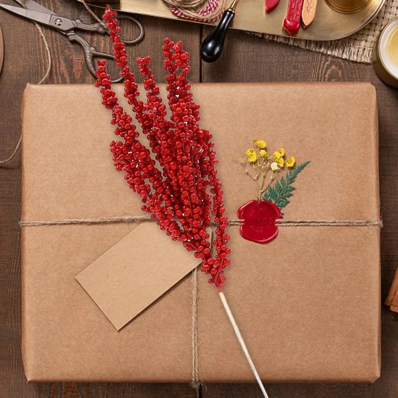Neuer Weihnachts-Rotbeeren-Zweig Künstliche Stechpalmenbeeren Staubgefäße Blumenkranz für Weihnachtsbaumschmuck Neujahrsparty Heimdekoration