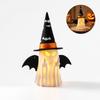 Halloweenová figurka s gestem prstu a srdce pro sezónní domácí dekoraci