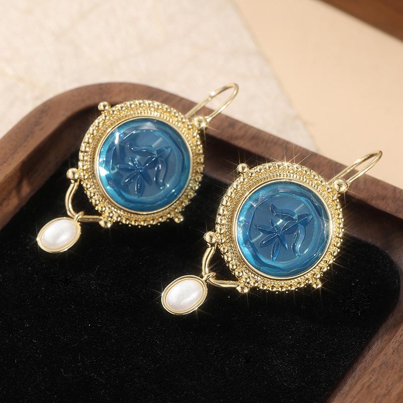 Vintage Imitation Pearl Inlaid Synthetic Aquamarine Dangle Earrings for Women Exquisite Banquet Pendant Jewelry Crafts