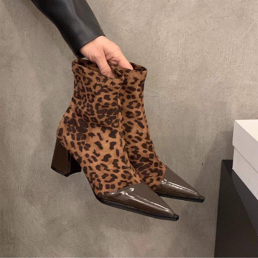 Short tube, small man, tall, pointed wind, short boots, casual year fashion, thick heel, daily