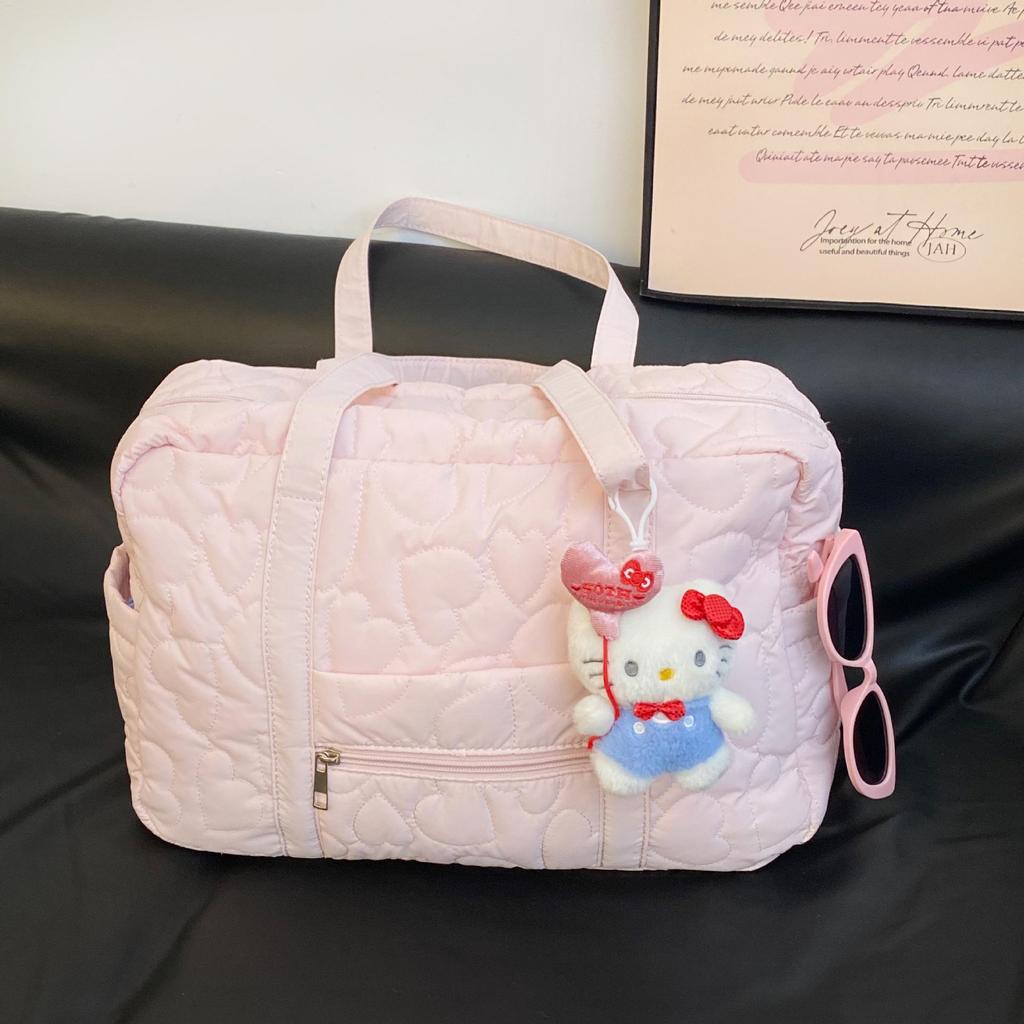 Lehká cestovní taška pro maminky ve tvaru srdce, velkokapacitní crossbody taška přes rameno s průvlekem na držadlo kufru.
