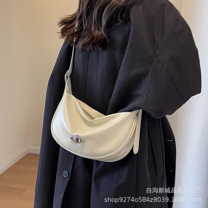 Summer simple Korean version small bag women's new 2025 fashion explosion messenger bag popular shoulder bag dumpling bag