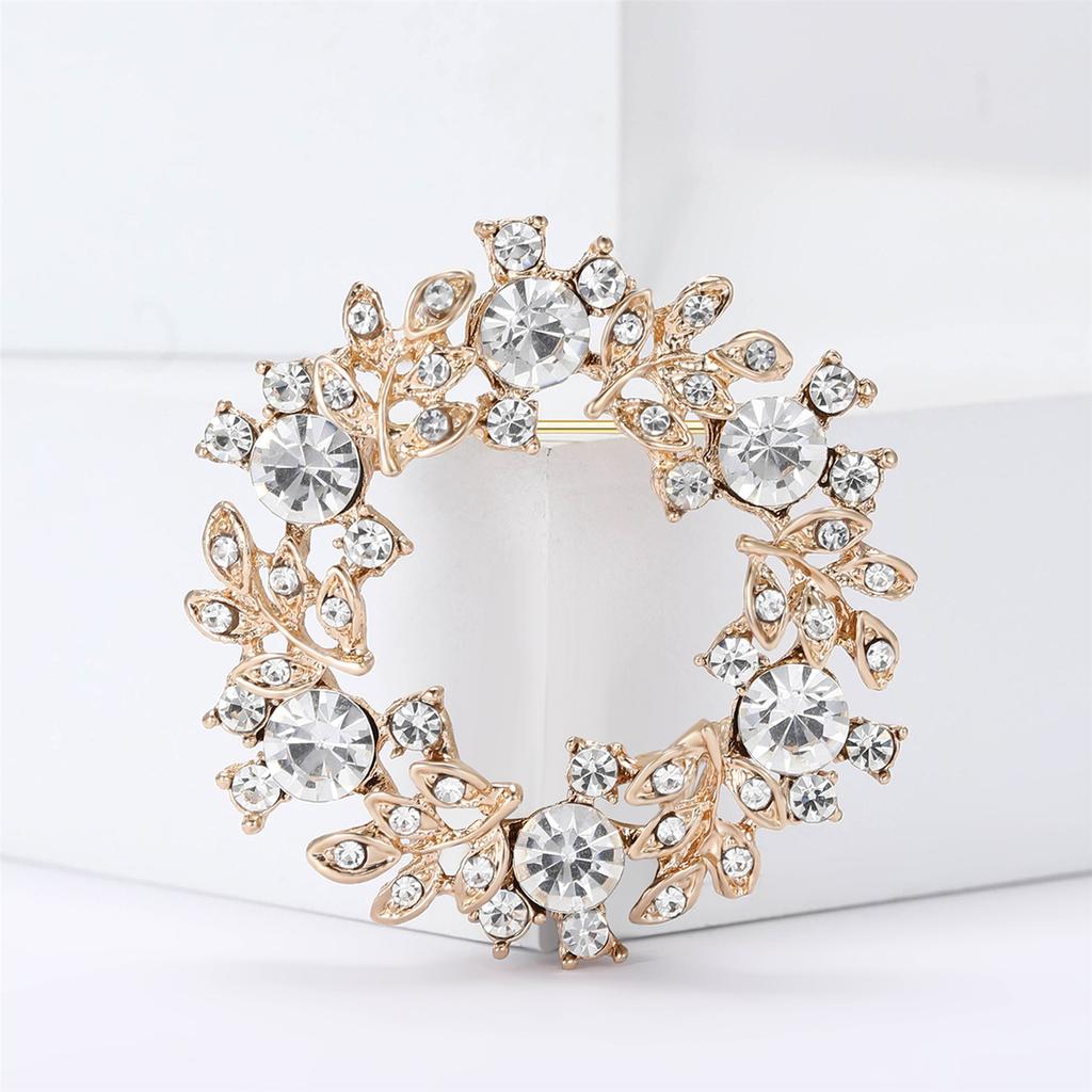 Wreath Enamel Brooch Sturdy Alloy Colorful Flower Lapel Pin Badge for Trendy Women Backpack Clothing and Hat Accessories
