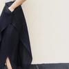 Fustă Neagră Asimetrică cu Fentă și Pliuri Miyake - Casual Chic High-End pentru Femei