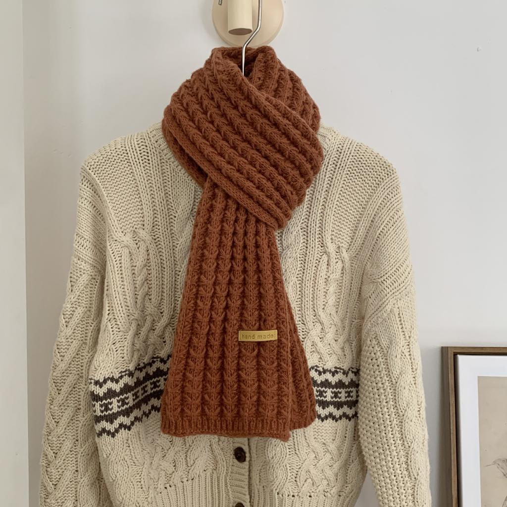 New Korean versatile knitted scarf, warm in autumn and winter, windproof, simple and versatile, high-end couple wool small scarf