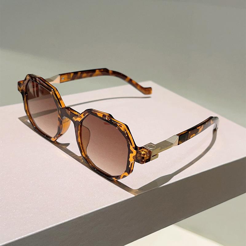 

Vintage Irregular Sunglasses Women For Men Luxury Brand Design Sun Glasses Punk Popular Hip Hop Outdoor Travel Shades UV400