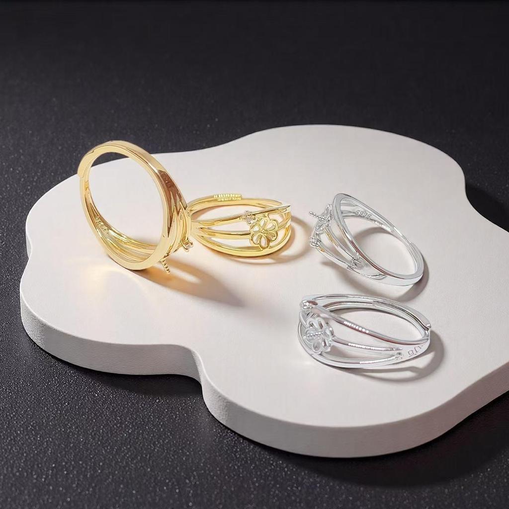 Luxus-Perlenring mit 18 Karat Vergoldung und Kupfer, dreilagiges schlichtes Oberflächen-Design