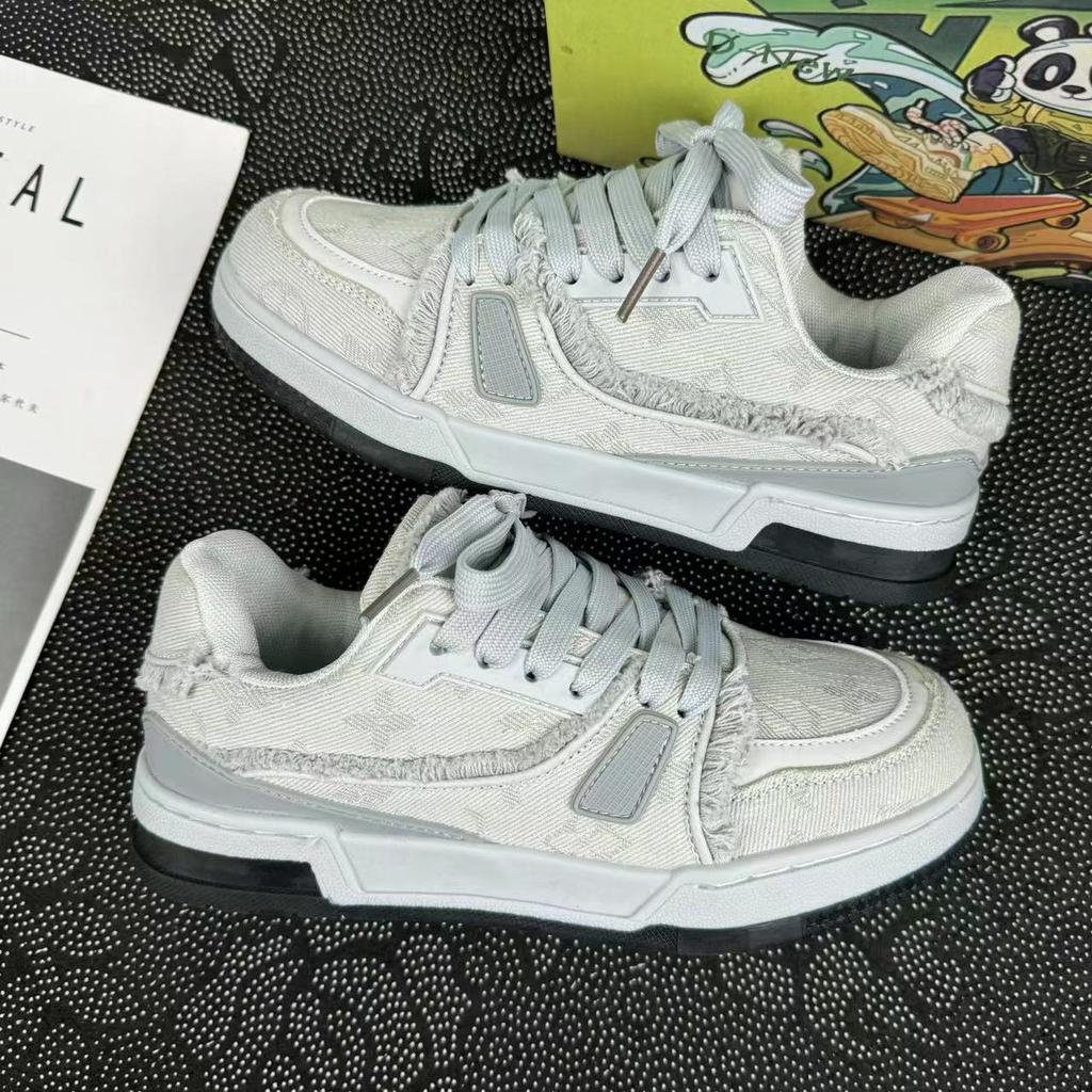 Dámské síťované skateboardové boty jsou pohodlné, prodyšné, s tlustou podrážkou, kulatou špičkou, džínové, módní a ležérní sportovní boty, mokasíny