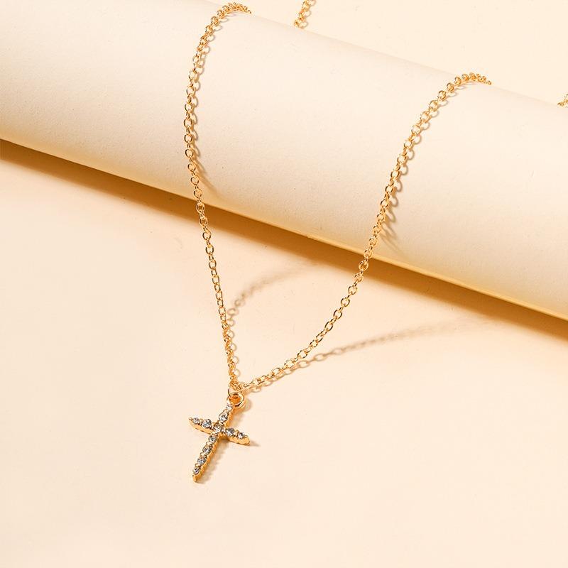 Gold cross necklace, personalized high-end jewelry, wind-set diamond alloy pendant for women