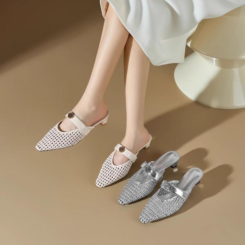 Fashion 2025 Summer New Woven Sandals One-word Strap Niche Hollow-out Baotou Cool-drag Commuter Fashion Low-heeled Slippers