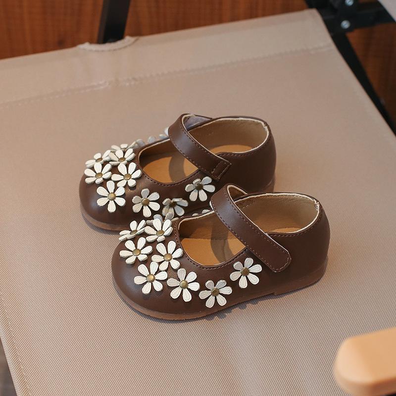 

spring new children s sweet wind princess shoes baby mesh pearl bow single shoes girls leather shoes 22-26 коричневий