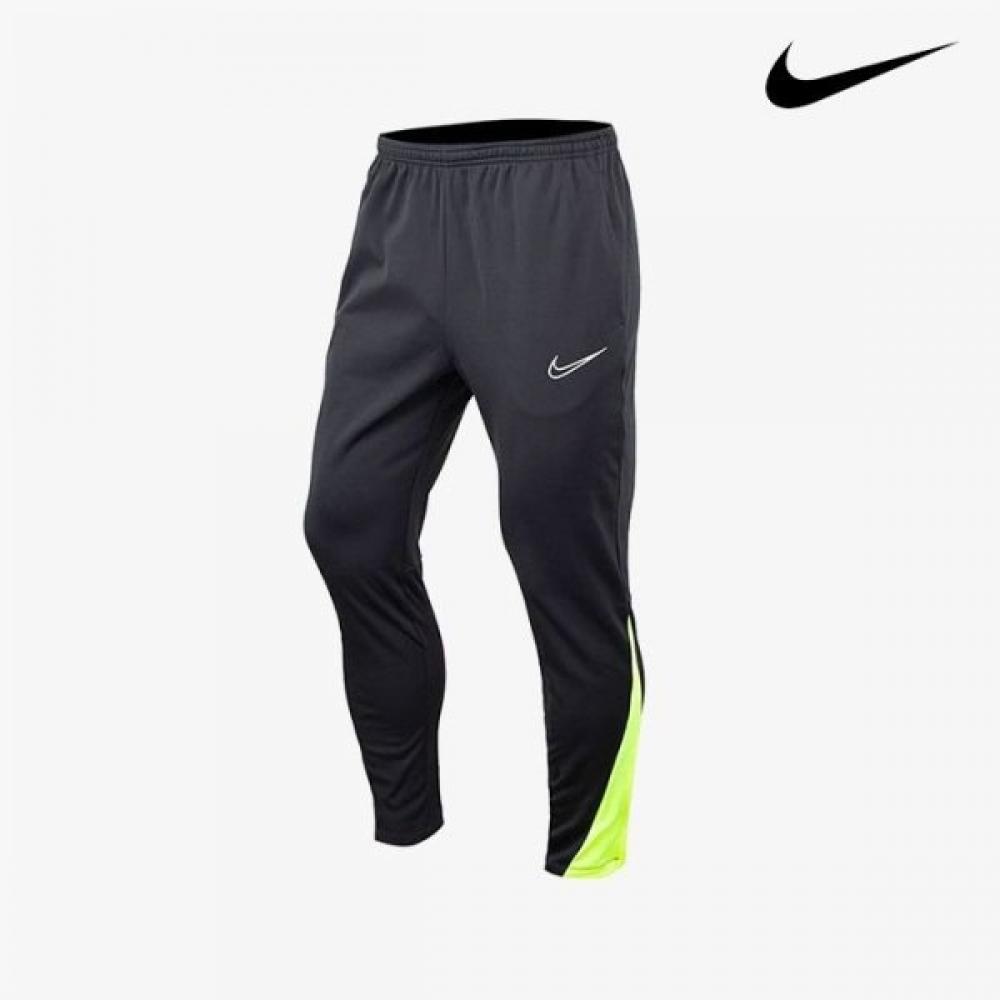 

Nike Galleria Nike Winter Therma Academy Kpz Kimchi Fb6815 013 85L