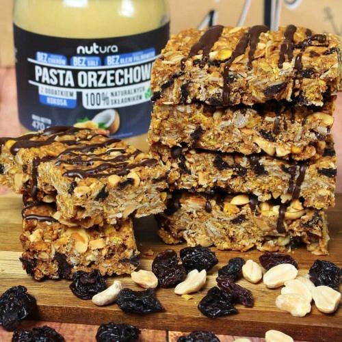 Nutura peanut butter with coconut flakes 470g