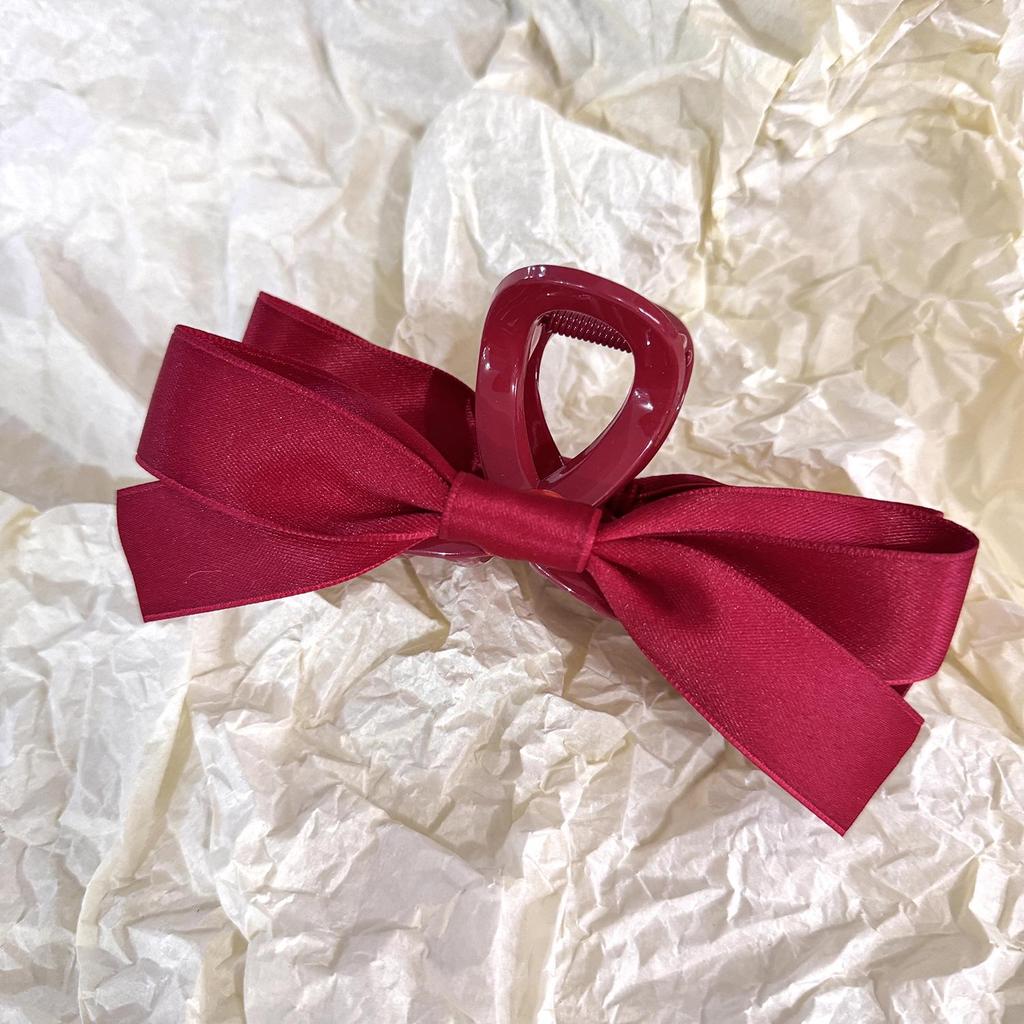 Hepburn-Style Black Double-Sided Bow Shark Hair Clip for Women