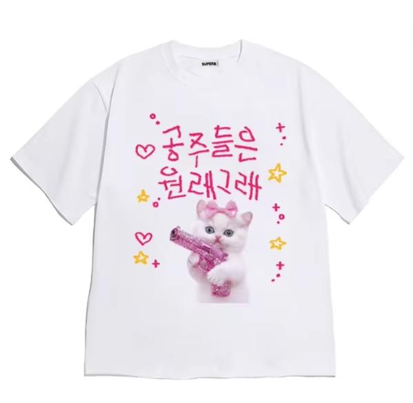 Korean Style Versatile Fashion Retro Cute Cat with Pink Gun Korean Text Graphic Casual Short Sleeve Tee White Aesthetic Clothes