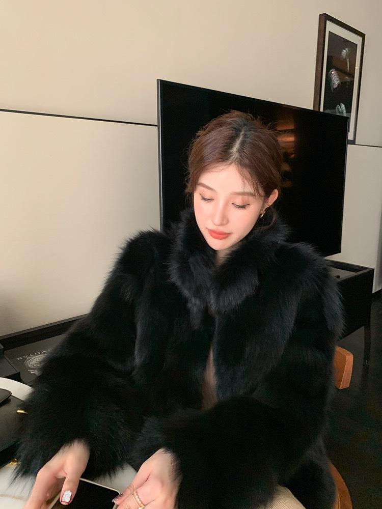 Autumn and winter new imitation fox fur coat light temperament warm thickened coat