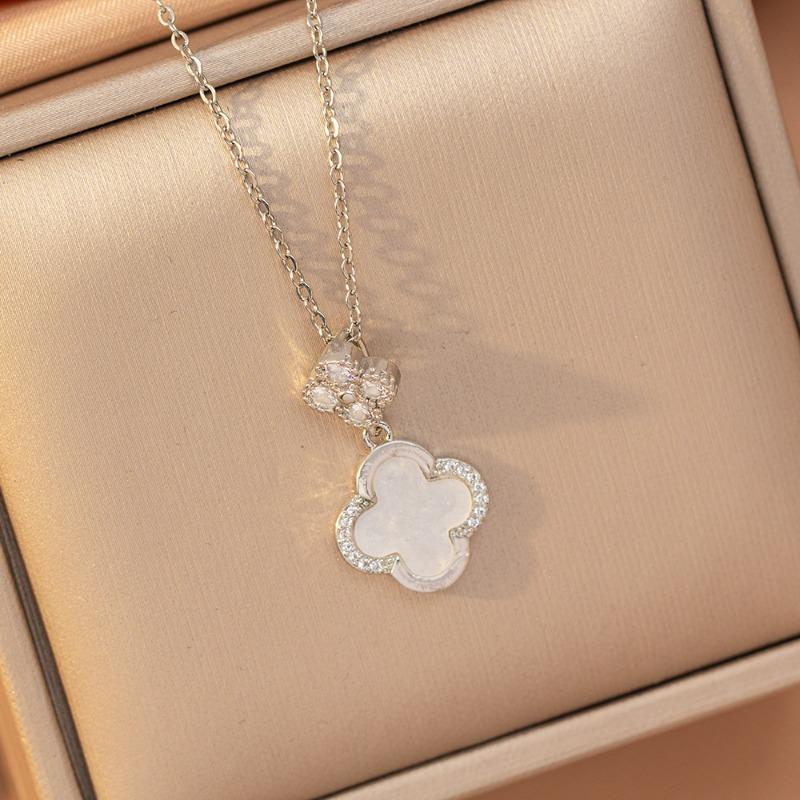 [Titanium Steel] Necklace Women's Copper Micro-inlaid Electroplating Advanced Sense Delicate Clavicle Chain Jewelry