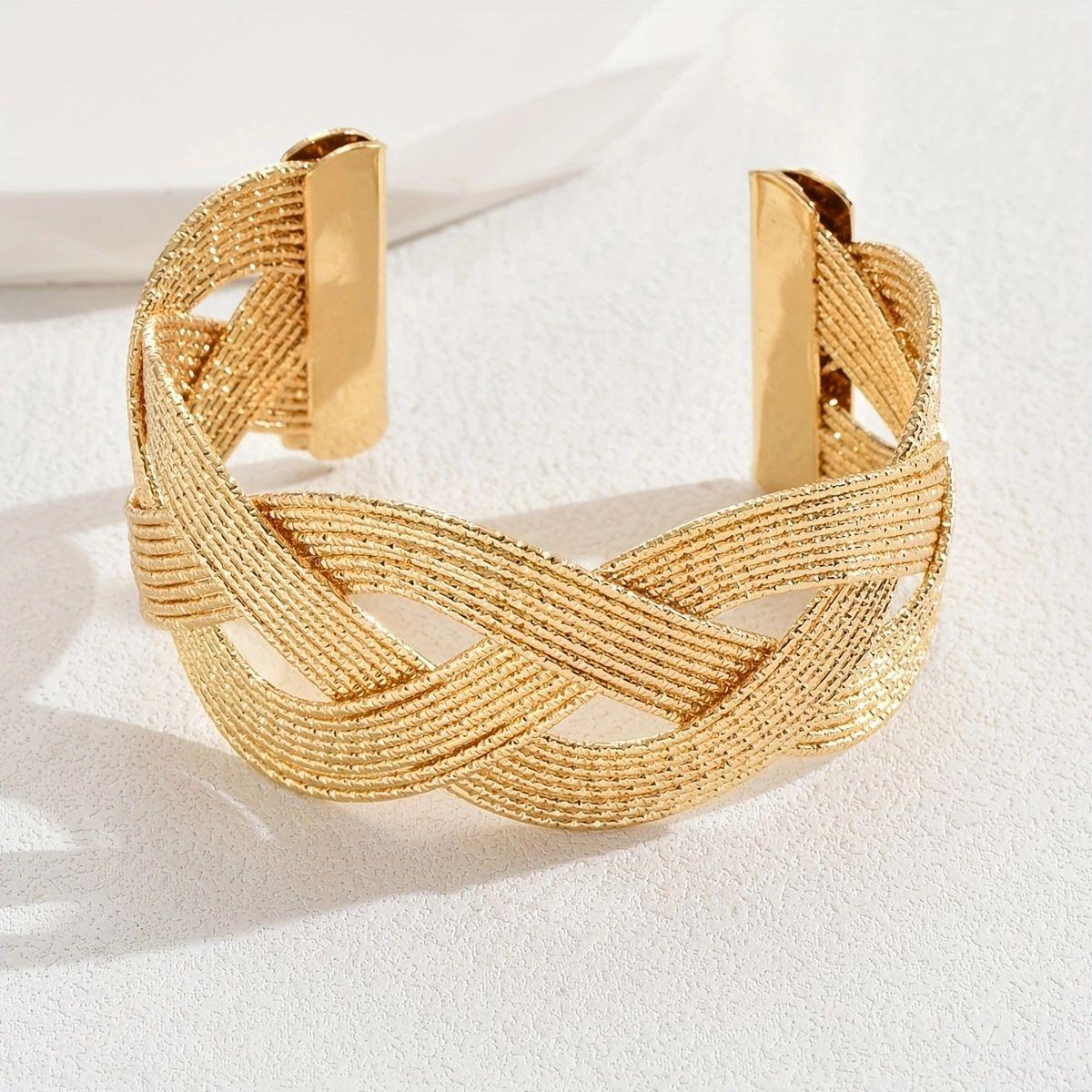 

Преувеличенный браслет с кручением, полый браслет с регулировкой, нишевые украшения Ins золотой