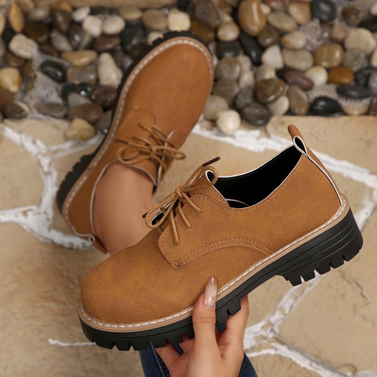 

2025 новая женская повседневная обувь на одинарной подошве, ретро замшевая шнуровка, толстый каблук, маленькие кожаные туфли женские 20252025 43 светло-коричневого