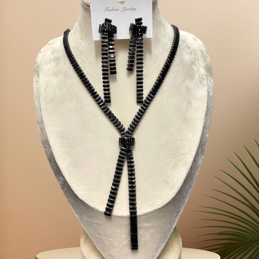 Ensemble collier et boucles d'oreilles à pampilles en zircon: Accessoires de Chaîne de Clavicule Haut de Gamme Chic Européen-Américain pour Femmes