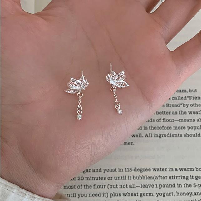 

1Pair of Elegant Butterfly Tassel Earrings, Exquisite Craftsmanship, Quality Choice for Special Occasions and Dates серебряный