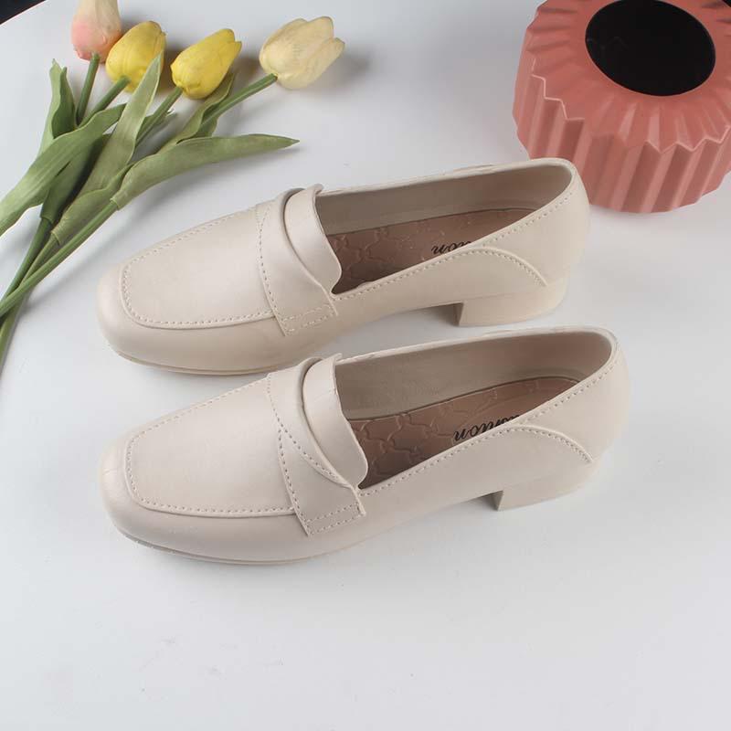 Yuzhihao Women s Summer Chunky Heel Flat Sandals - Closed Toe, Slip-on, Solid Color, Low Heel. Size 38