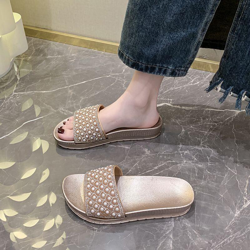 Round head fashionable versatile outer wear cool slippers women's word with rhinestones gentle wind flat bottom slippers 2025 autumn and summer new