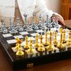 Luxus Schachset Großes Tragbares Brettspiel Schachfiguren aus Metall Faltbares Schachbrett Kindertischspiele Wohnzimmerornamente