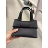 This Handbag Is Cute, Sweet and Girlish. It's A Fashionable and High-quality Crossbody Bag
