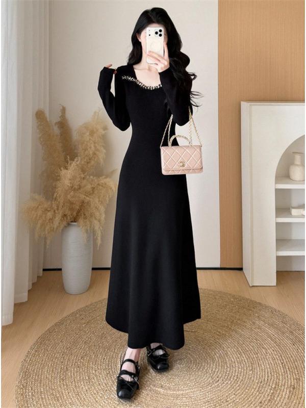 2026 Spring Elegant Slim Rhinestone Knit Dress In French Hepburn Style
