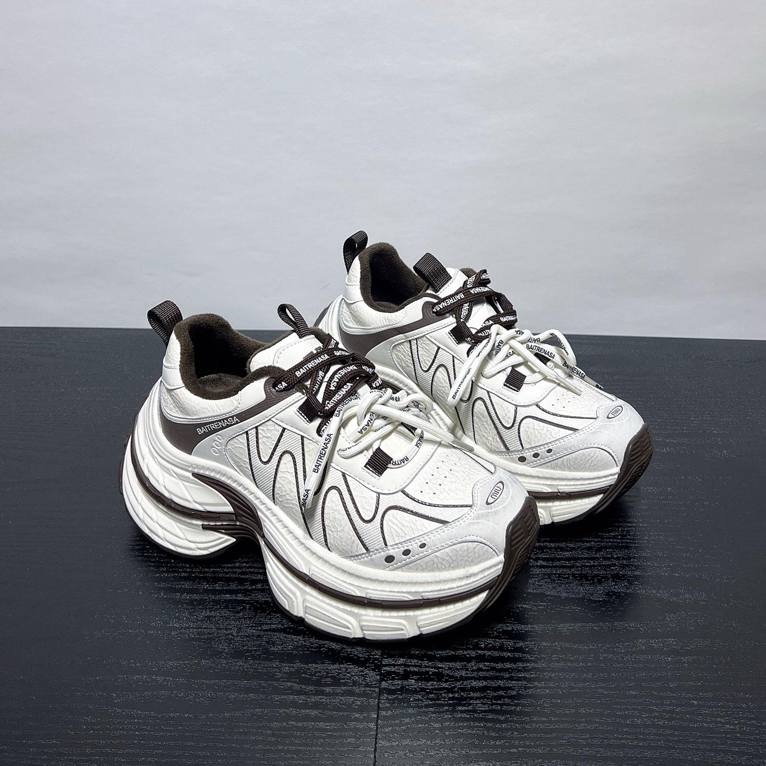 

Height-increasing platform shoes for women are not tired of feet, new fashionable versatile and tall sports and leisure shoes 40