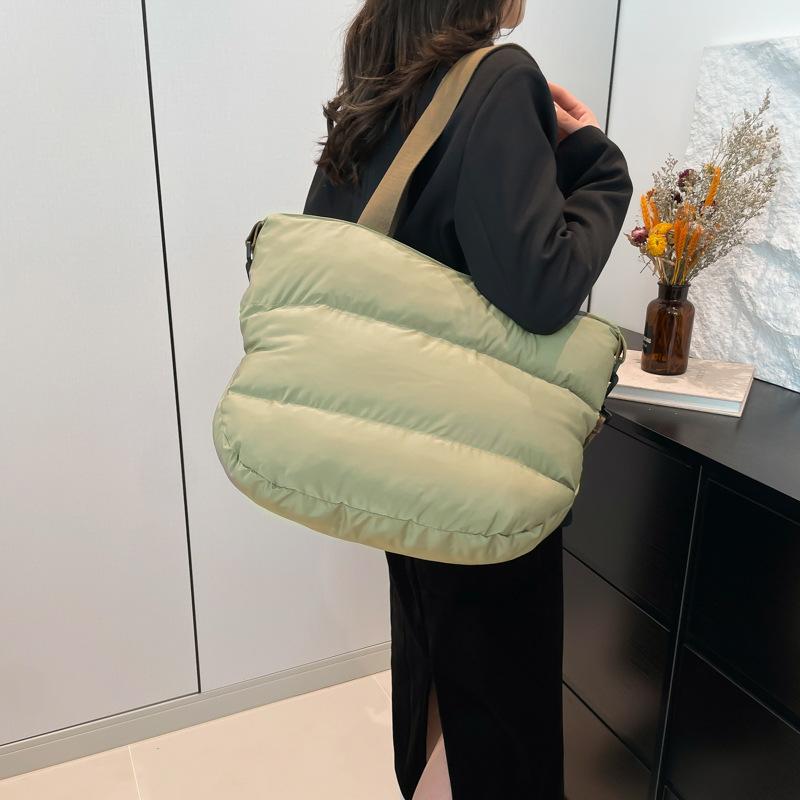 2025 Trendy New Large-capacity Autumn and Winter Clouds Fashion Underarm Space Cotton Single Shoulder Crossbody Tote Women's Bag